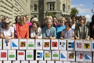 Les Femmes PLR ont déposé leur initiative en septembre 2022 (archives). KEYSTONE/PETER KLAUNZER